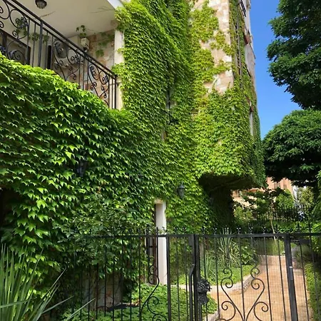 Vesi комплекс Artur アパート