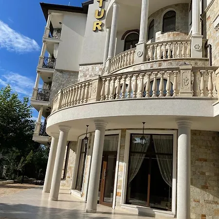 Vesi комплекс Artur アパート